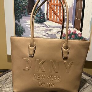 DKNY HUTTON SATCHEL CAMEL Leather Tote NWT MSRP $278